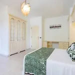 Villa Flores *
