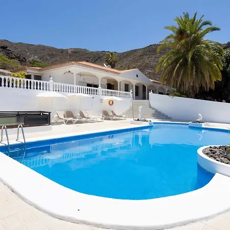 Flores Villa Acantilado de los Gigantes